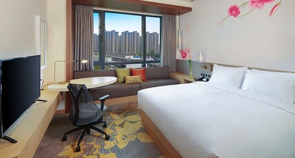 Hilton Garden Inn Qidong Room Type - KING GUEST ROOM
