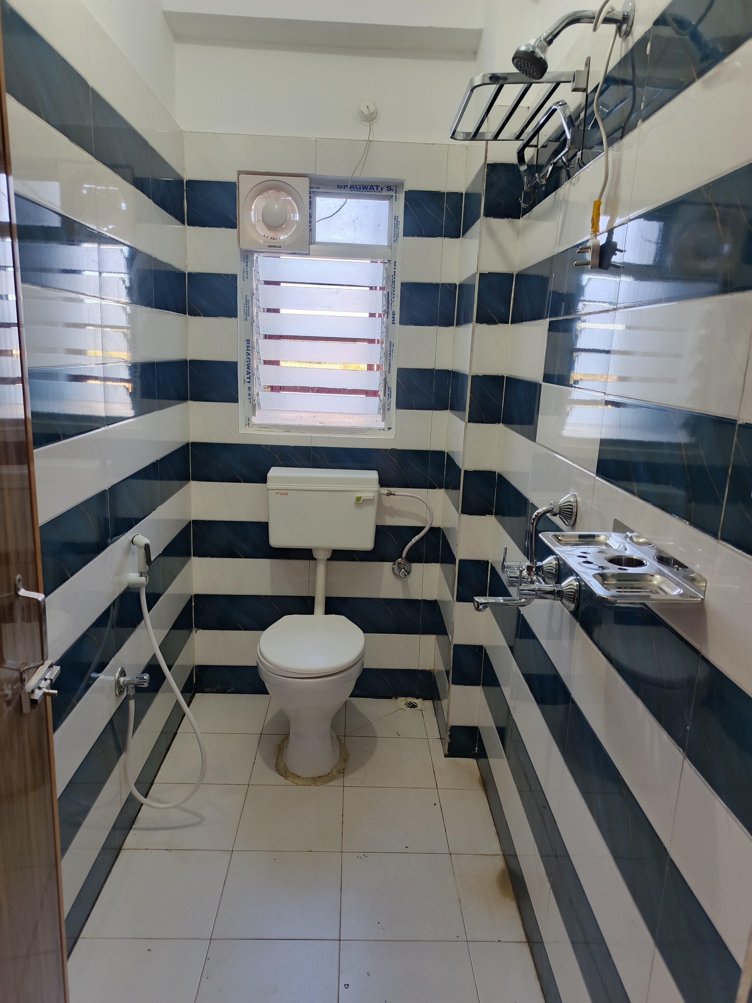Purabi Homestay - Tap to explore photos