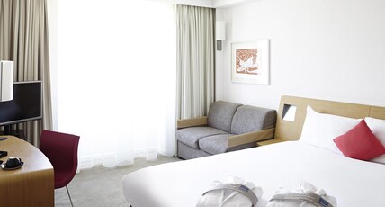 Novotel Paris Roissy CDG Convention Room Type - Family Executive Room - 1 double bed and 1 double sofa bed Novotel Paris Roissy CDG Convention Room Type - Family Executive Room - 1 double bed and 1 double sofa bed
