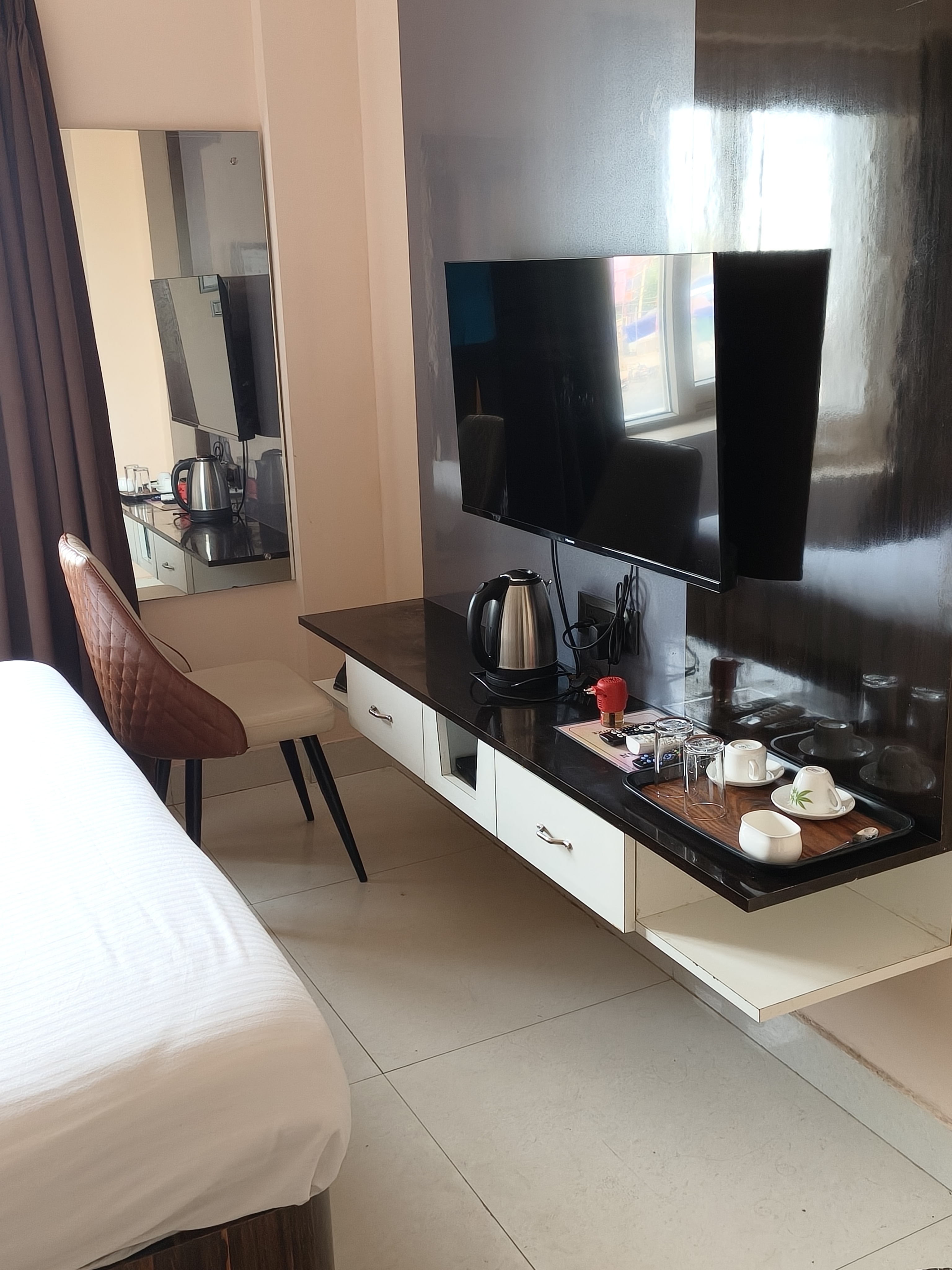 AIIMS PARADISE GUEST HOUSE - Tap to explore photos