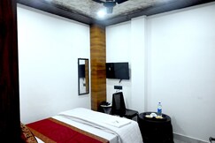 Divine Kashi Luxury Homestay