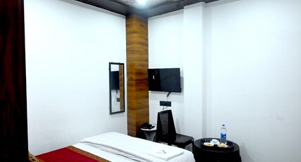 Divine Kashi Luxury Homestay Room Type - Deluxe Superior Double Room