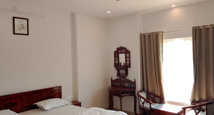 Hotel Sukh Sagar Room Type - Family Room with King Bed