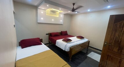 SUNRISE LUXURY ROOM STAY Room Type - Deluxe Family Room - Spacious