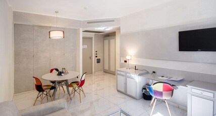 Best Western Hotel Modena District Room Type - Suite-1 Queen Bed, Non-Smoking, Separate Building, Living Area, Sofabed, 2 Flat Screen Tvs Best Western Hotel Modena District Room Type - Suite-1 Queen Bed, Non-Smoking, Separate Building, Living Area, Sofabed, 2 Flat Screen Tvs