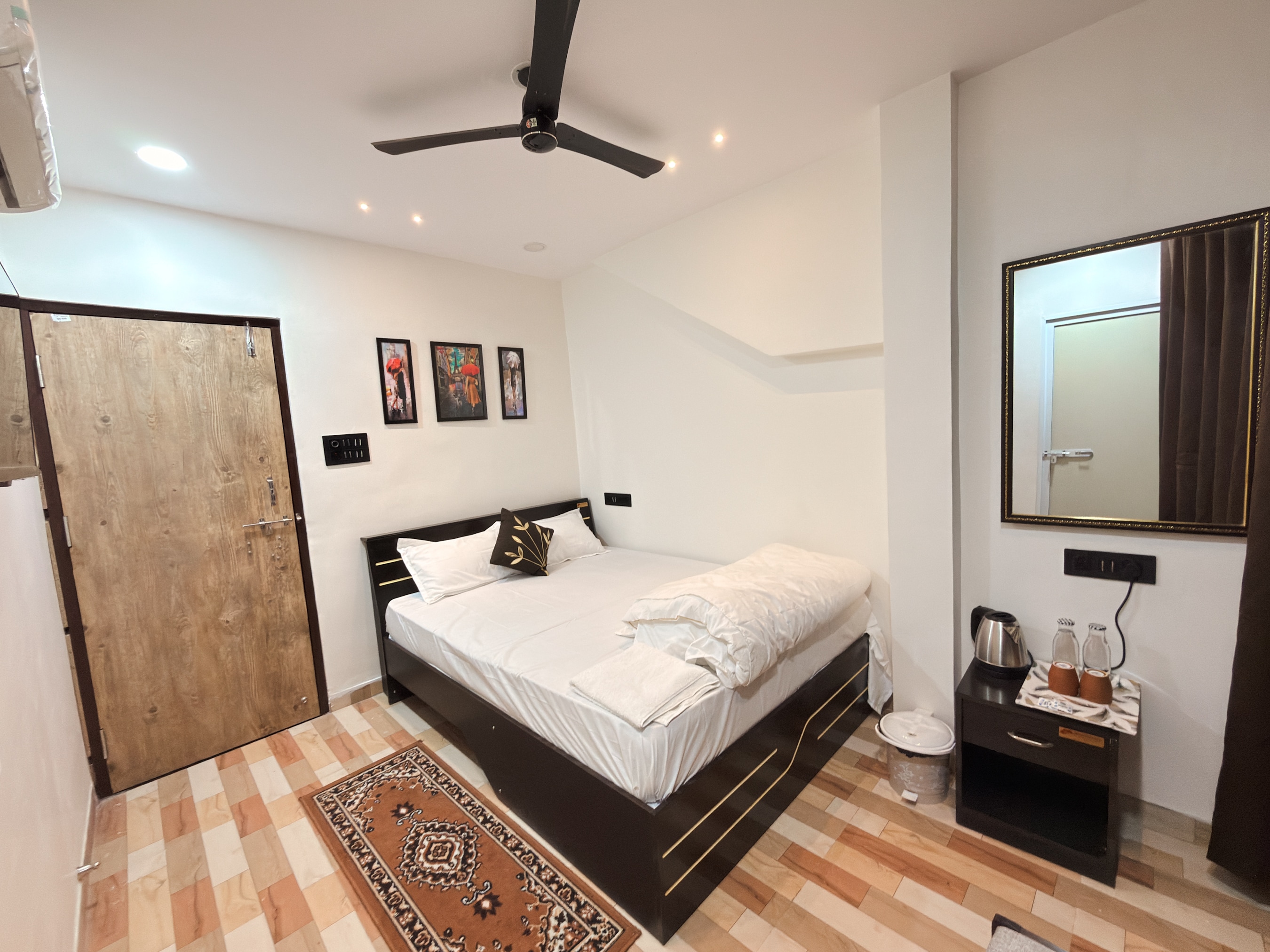 Aadhya Homestay - Tap to explore photos