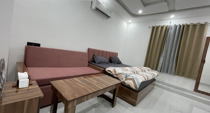 GRAND IMPERIAL RESTRAUNT AND HOTEL Room Type - Bedroom 8