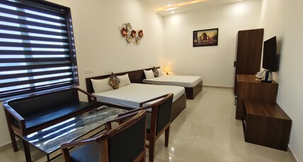 Hotel Omkar Room Type - Family Room with 2 Queen Bed