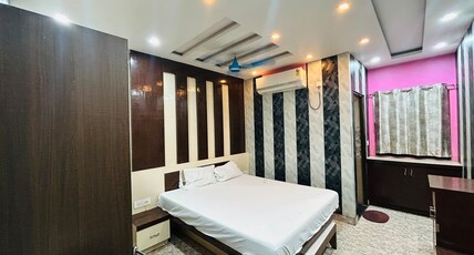 GEETANJALI PALACE Room Type - Deluxe Ac Room