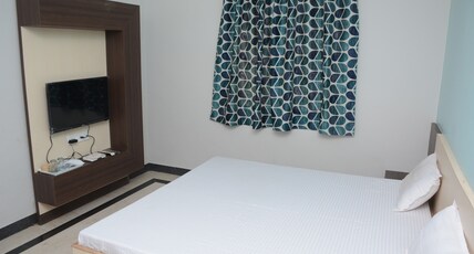 Hotel Devendra Room Type - Deluxe Non AC Room