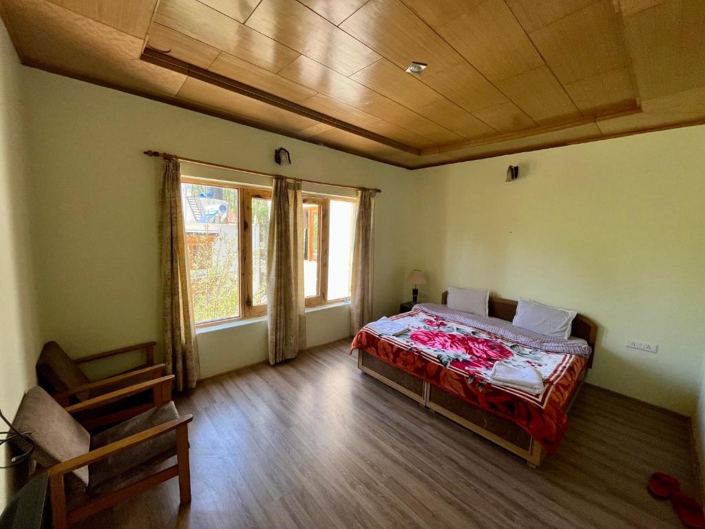 NiriLa House - Tap to explore photos