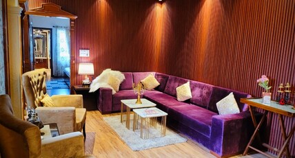 Victorian Elegance Luxury Stays Room Type - Classic Elegance Residence – Signature Reserve 3BHK Penthouse