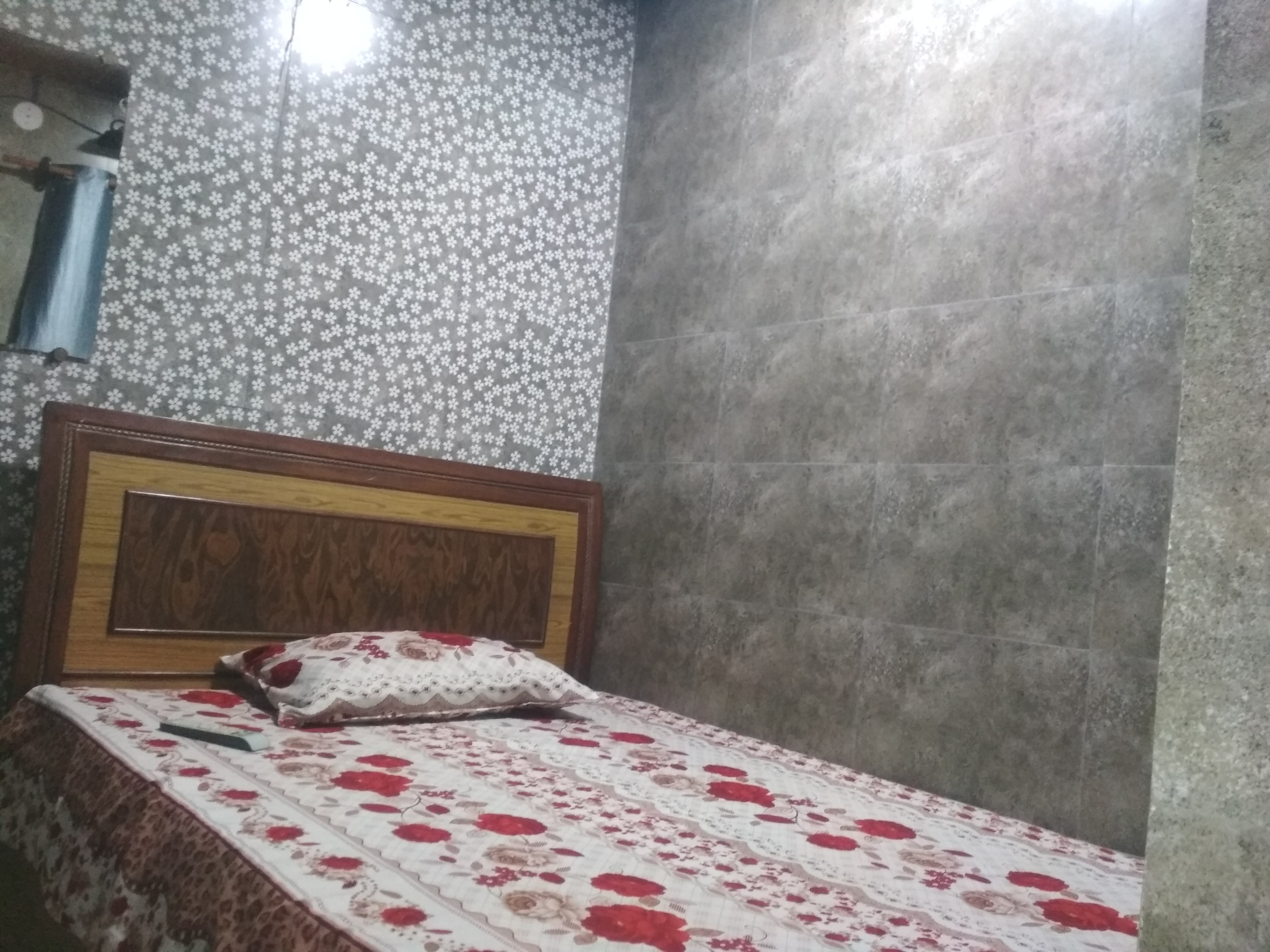 Hotel GNI - Tap to explore photos