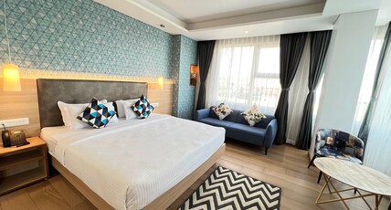 AURORA BOUTIQUE HOTEL Room Type - Executive King