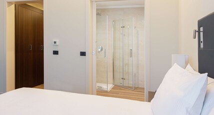 DoubleTree by Hilton Brescia Room Type - KING ACCESSIBLE ROOM
