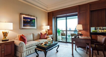 The Peninsula Bangkok Room Type - Deluxe Balcony 2 Twin Beds