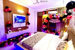 Diamond home stay studio 6 near max hospital