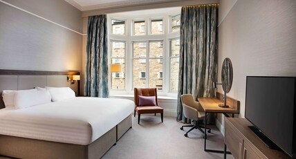 Hilton Edinburgh Carlton Room Type - KING DELUXE ROOM
