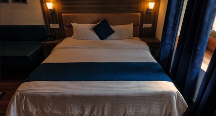 Mahima Resort Room Type - Luxury Suite with Balcony & Valley View