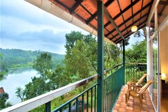 Karlad Lake Resort