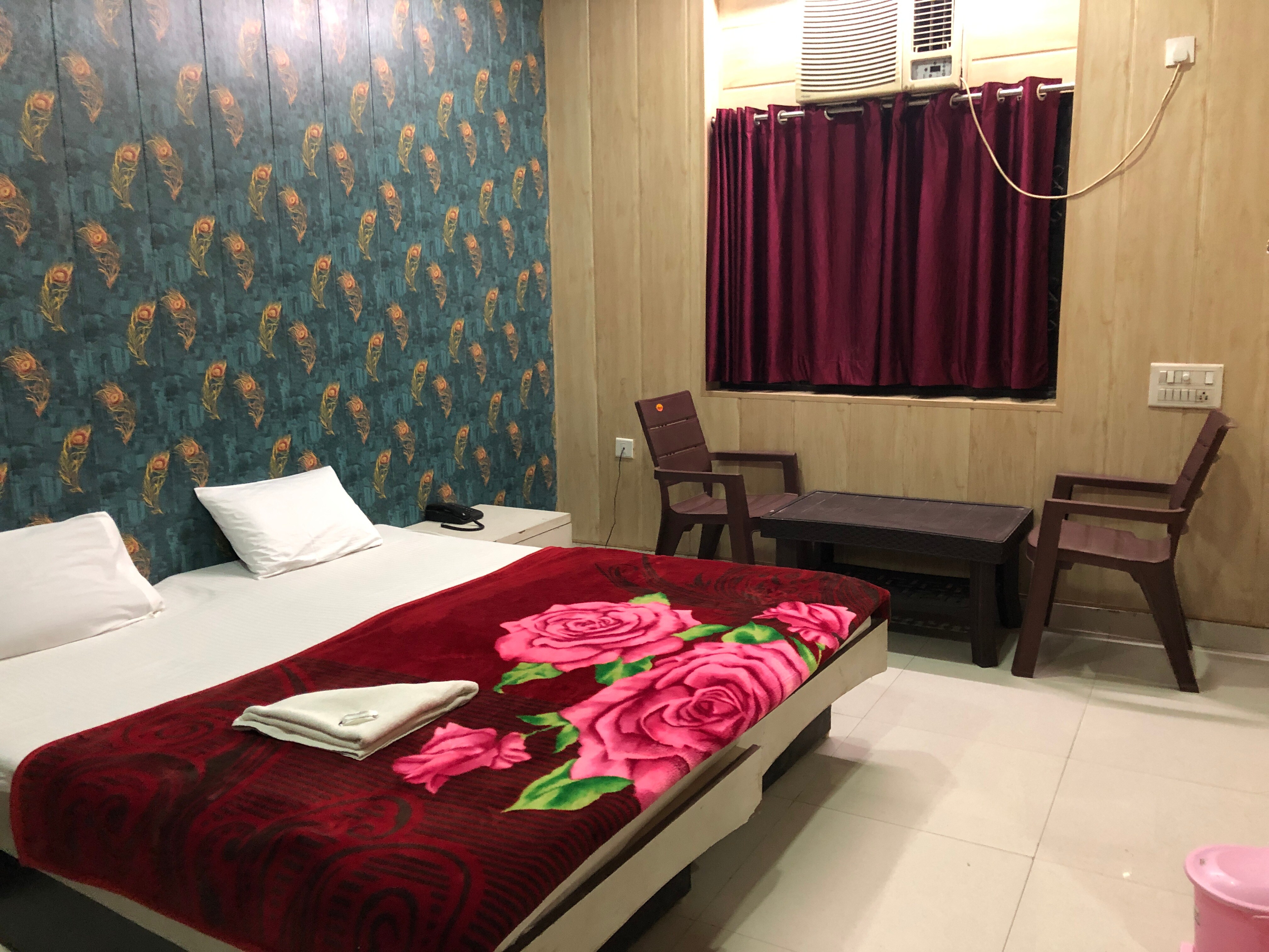 Hotel Bhagwat Aatitheyam - Tap to explore photos