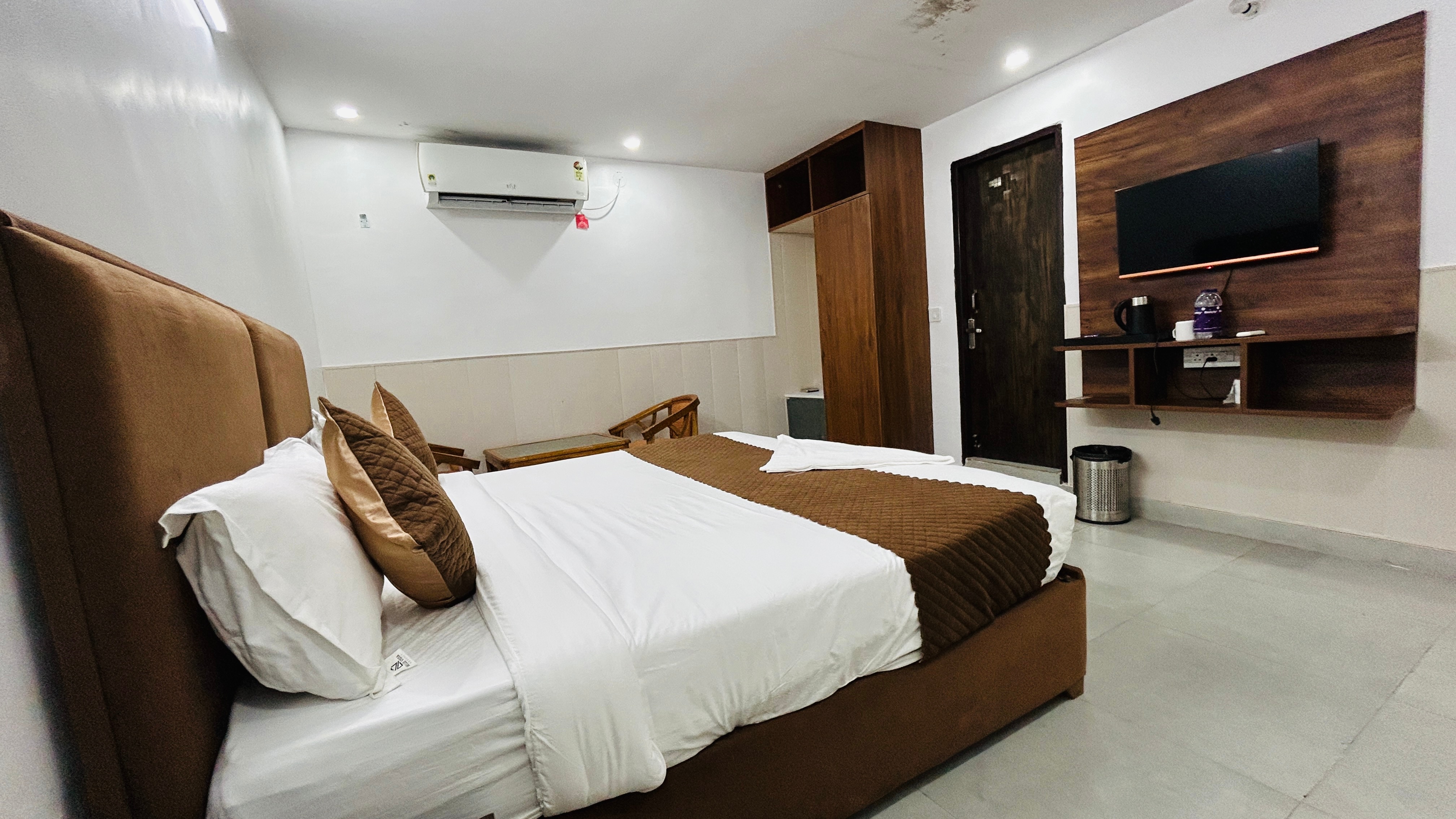 Belle Vista Regency Greater Noida - Tap to explore photos