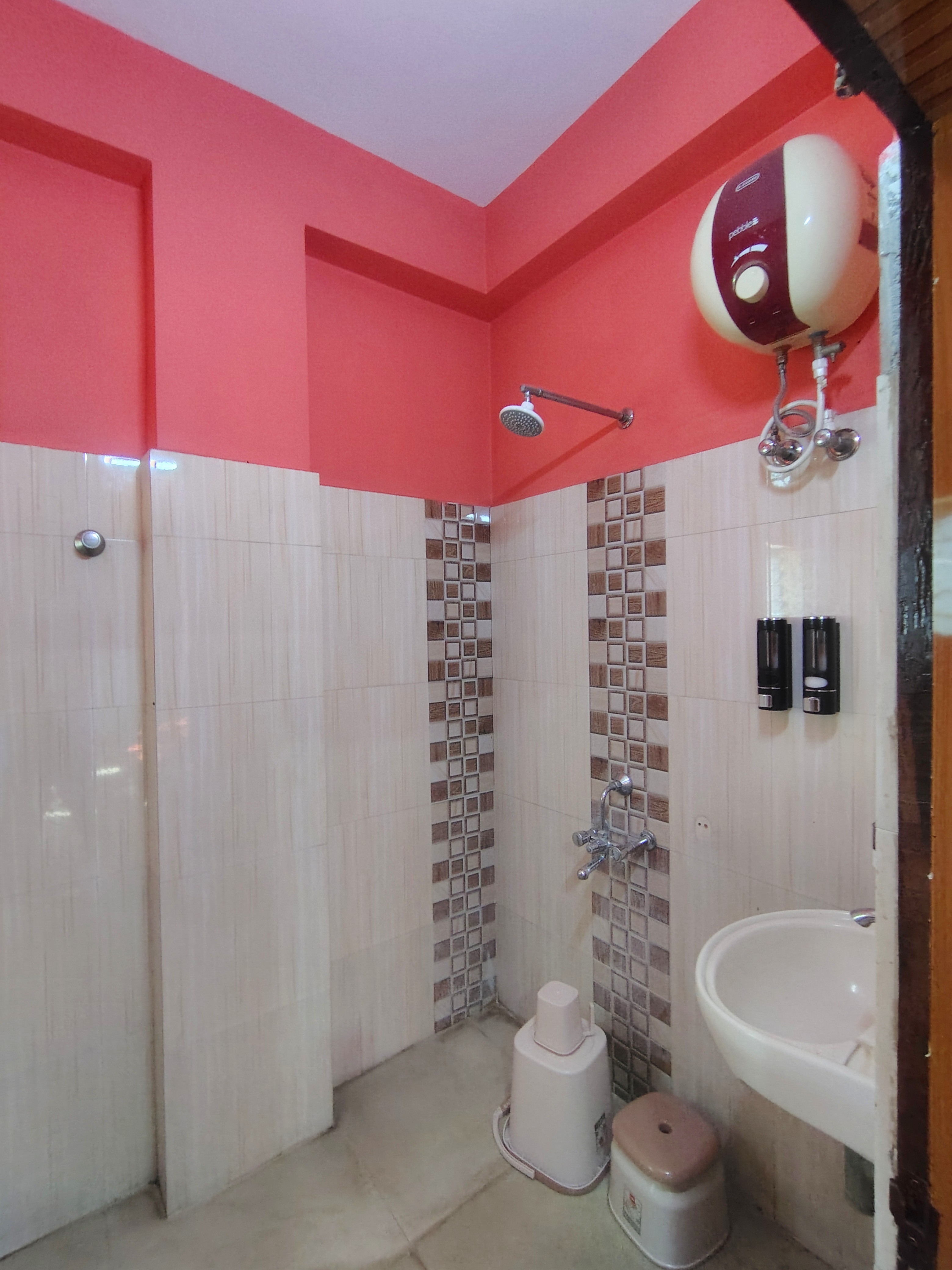 Hotel Saksham Palace - Tap to explore photos