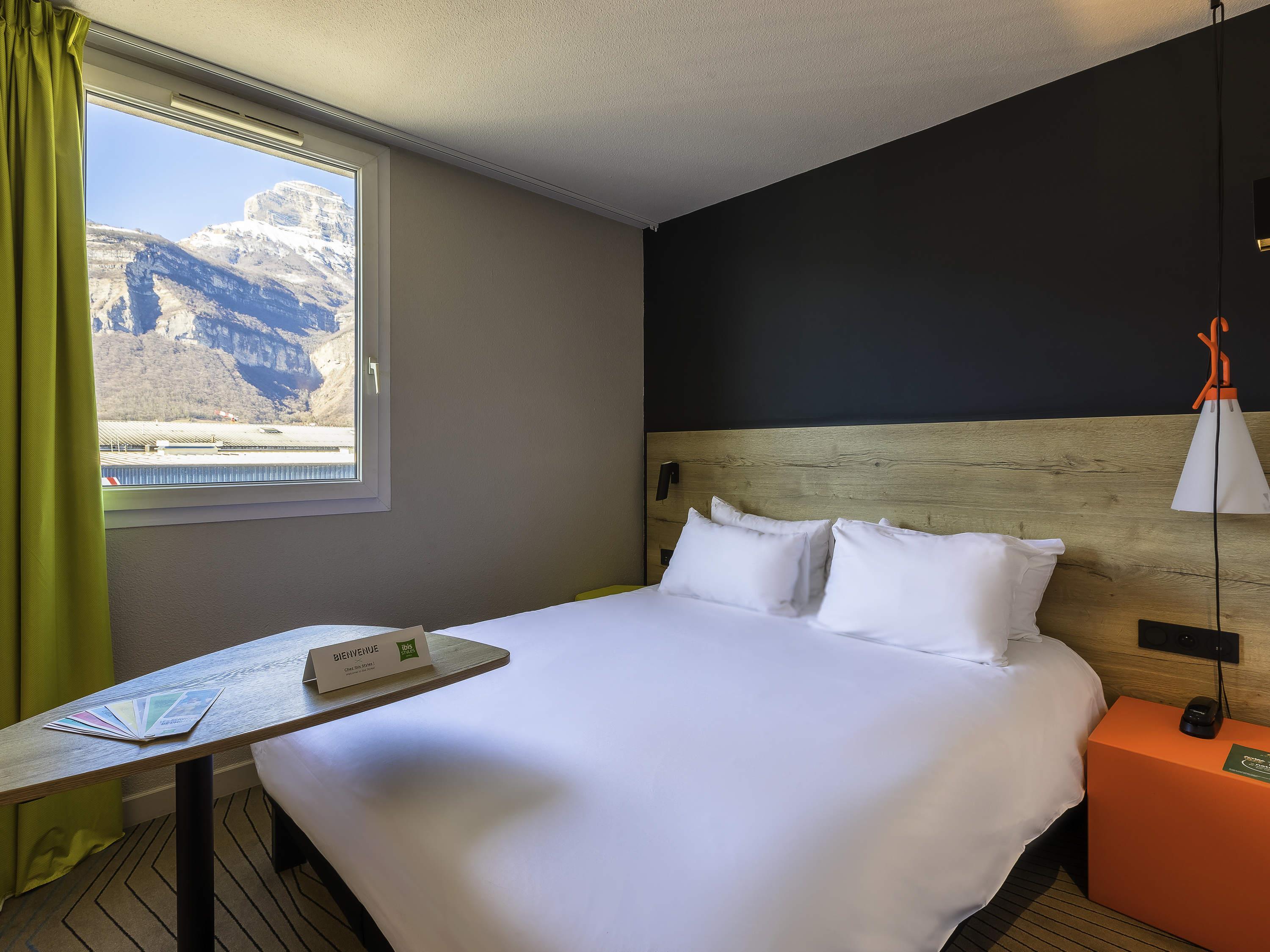 ibis Styles Crolles Grenoble A41 - Tap to explore photos
