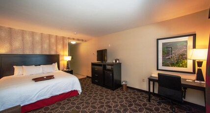 Hampton Inn by Hilton Fort Morgan Room Type - 1 KNG BED W SOFABD NOSMOKE