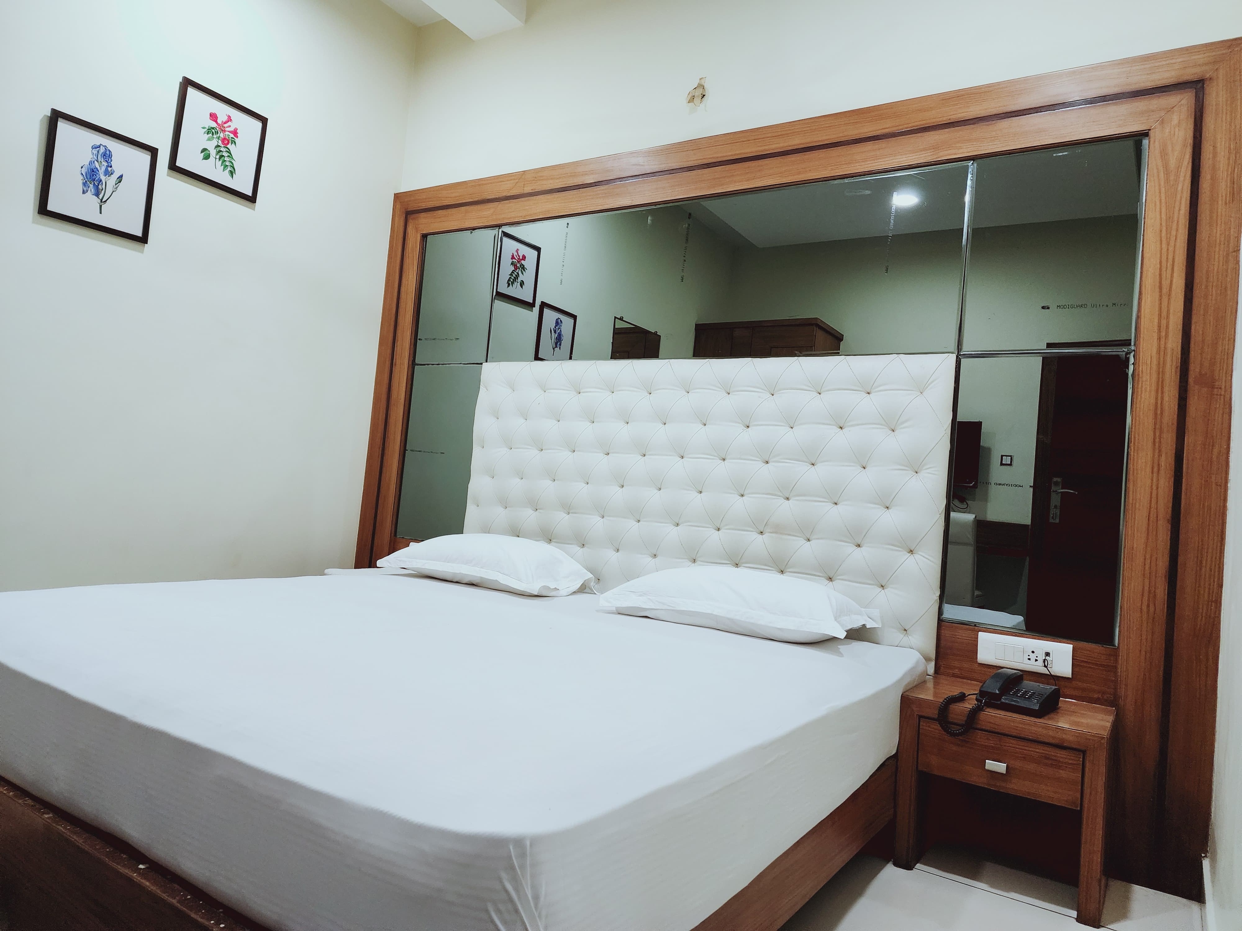 Hotel Sanskriti near Gole ka Mandir - Tap to explore photos