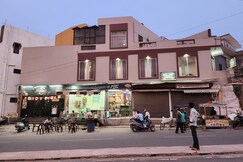 Shri Dwarkadhish Paying Guest