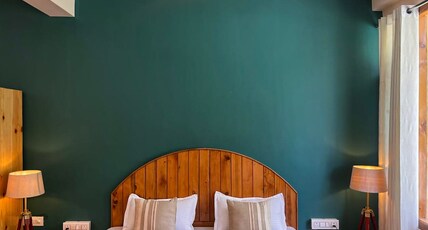Madpackers Kasol Riverside - Katagla Room Type - Superior Double Bed Ensuite