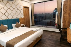 Hotel Vraj Palace