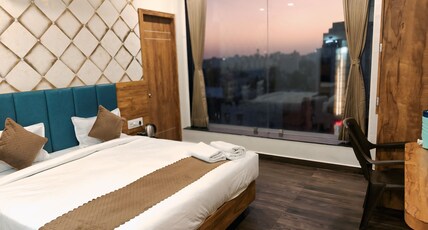 Hotel Vraj Palace Room Type - Super deluxe room