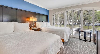 Staybridge Suites SAVANNAH HISTORIC DISTRICT, an IHG hotel Room Type - 2 Double Beds Studio Suite City View