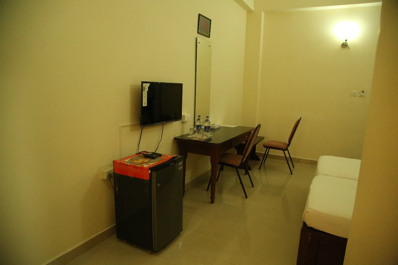 Kallada Residency Kodungallur - Tap to explore photos