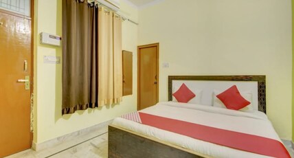 Hotel Moon Light Room Type - Deluxe Room