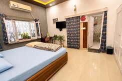 UDS CAFE AND HOMESTAY