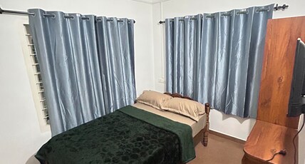 Serene Hill View Cottage Room Type - Ground floor 4 bed room