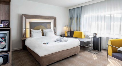 Novotel Den Haag World Forum Room Type - Executive Room with double bed and sofa bed