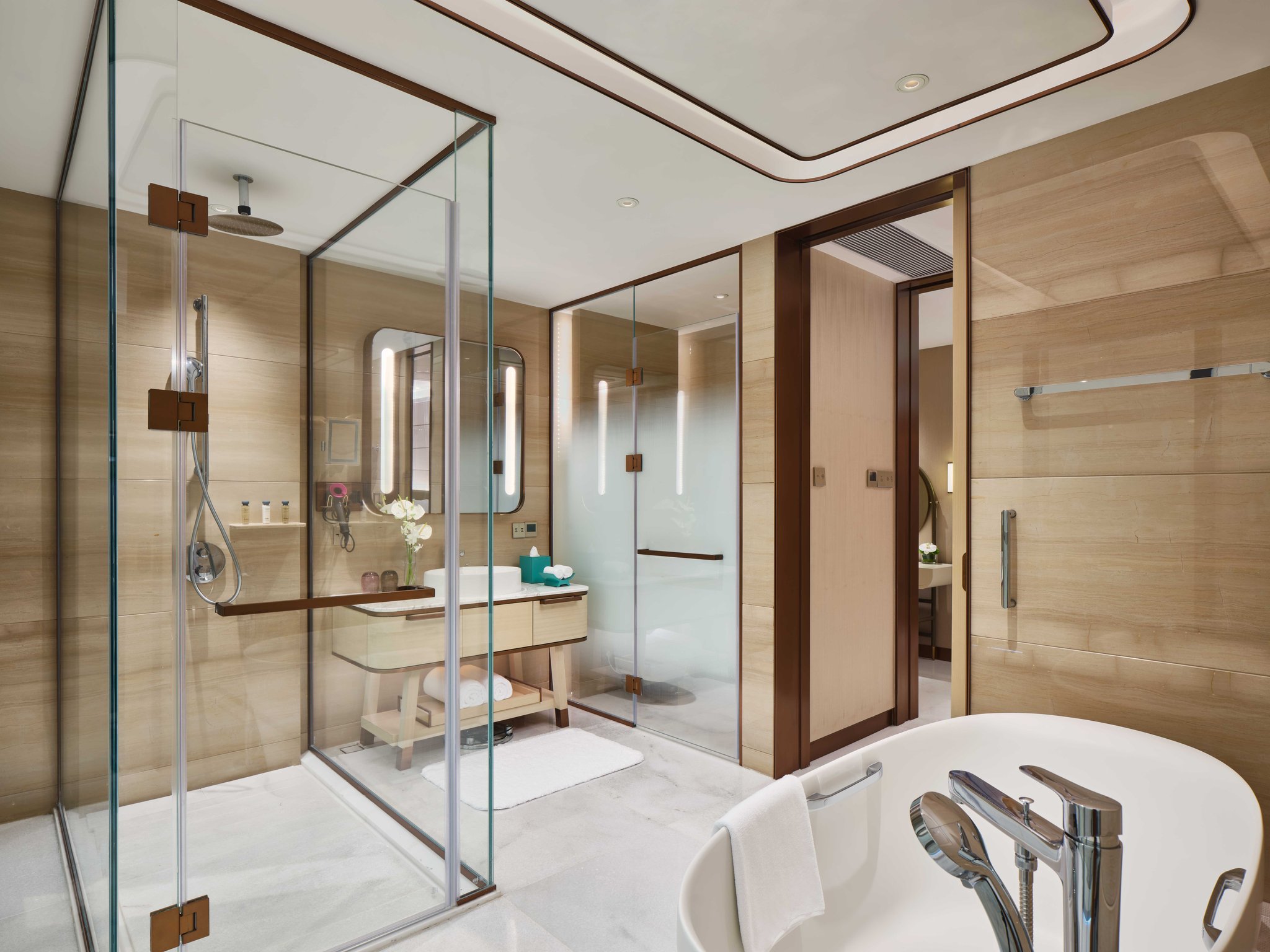 InterContinental Hotels CHONGQING RAFFLES CITY - Tap to explore photos