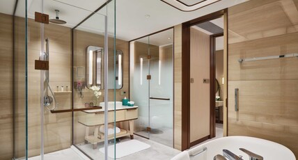 InterContinental Hotels CHONGQING RAFFLES CITY Room Type - InterContinental Suite River View InterContinental Hotels CHONGQING RAFFLES CITY Room Type - InterContinental Suite River View