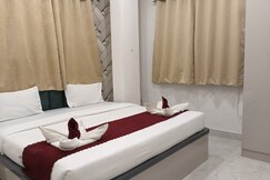Shiv Dham Palace