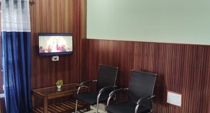 Dhanvi Homestay Room Type - Dhanvi AC 4