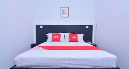OYO Astana Hotel Room Type - Standard Queen