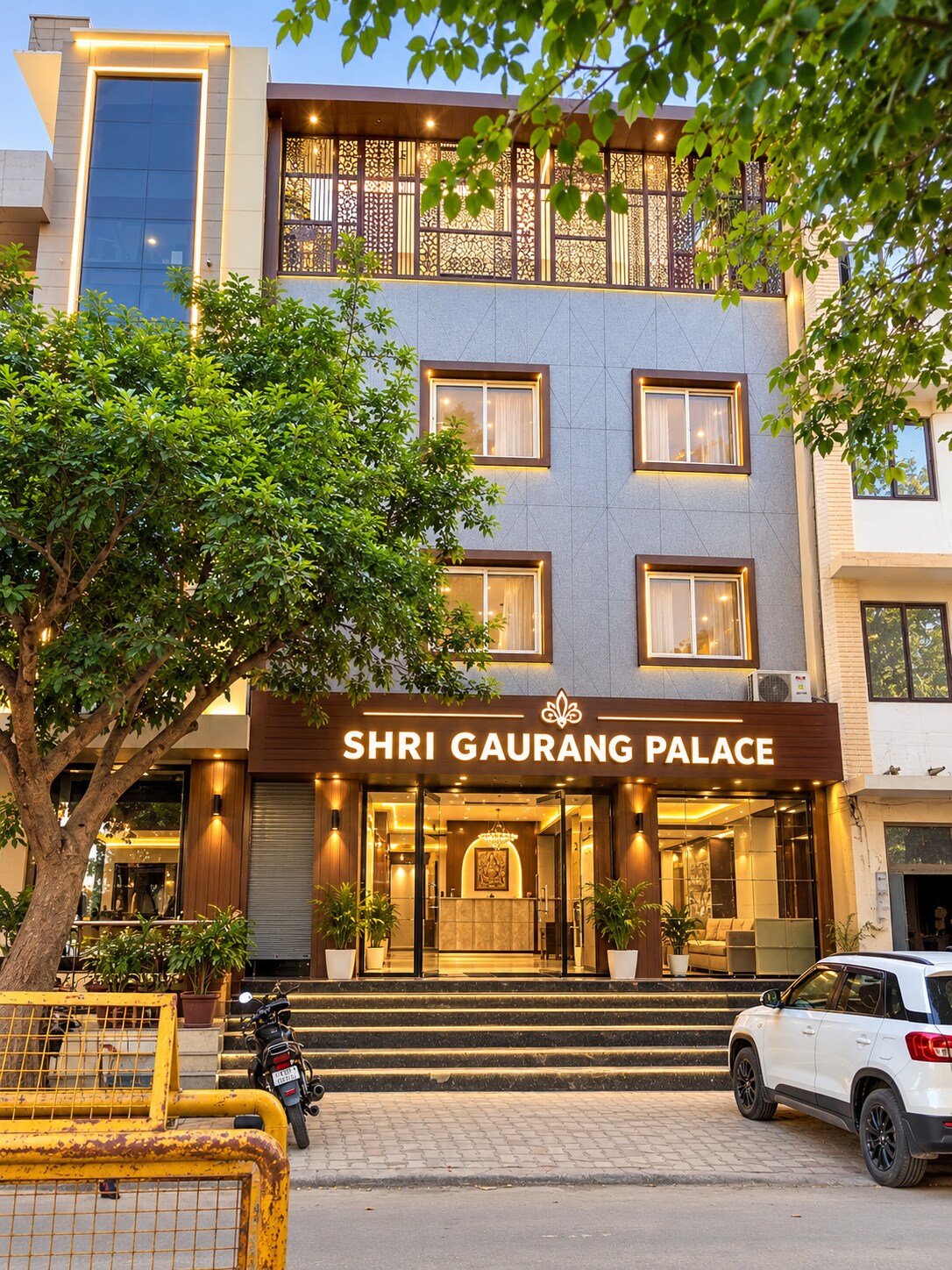 SHRI GAURANG PALACE - Tap to explore photos