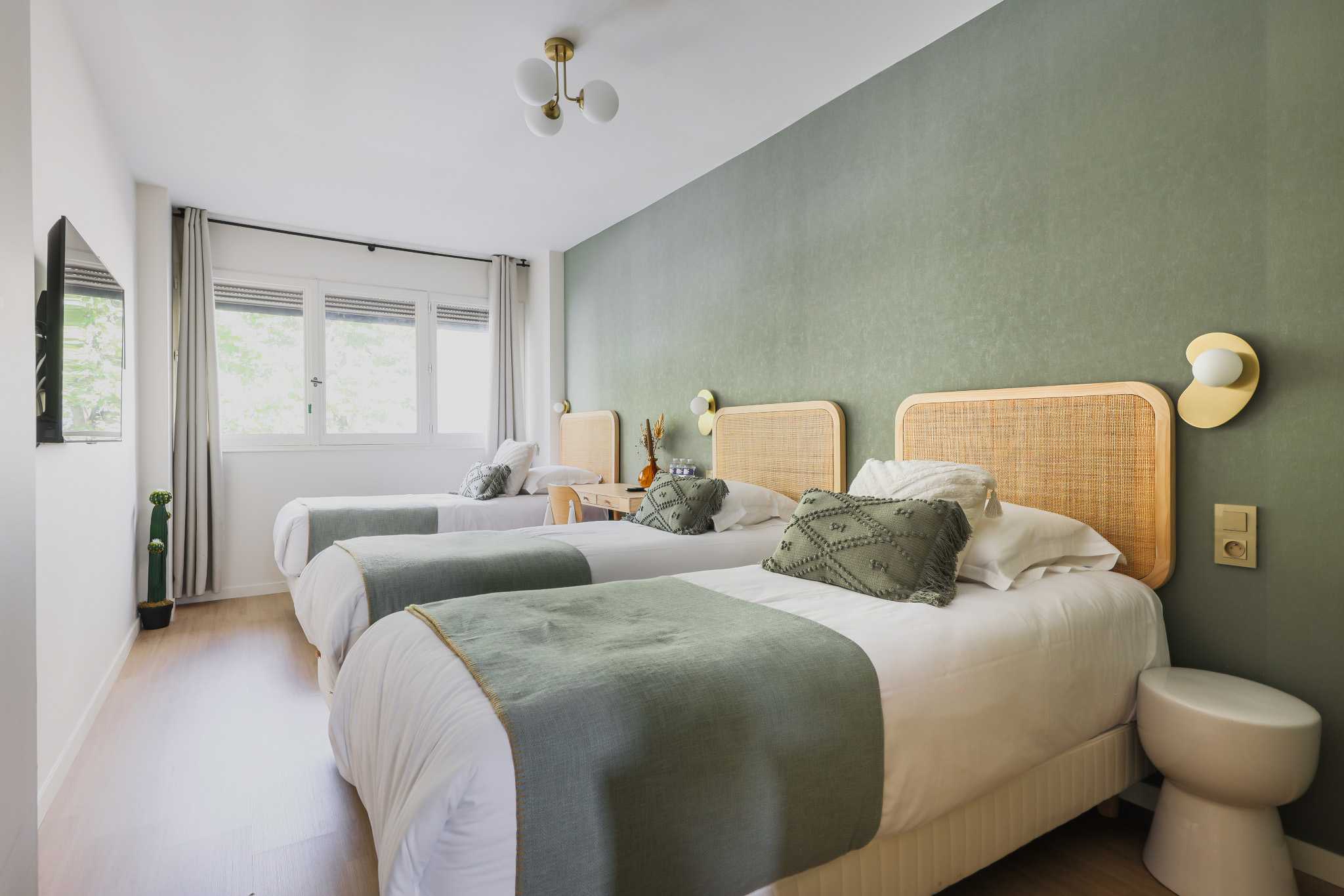 Modern Green Suites residence Meudon/Velizy - 9 - Tap to explore photos