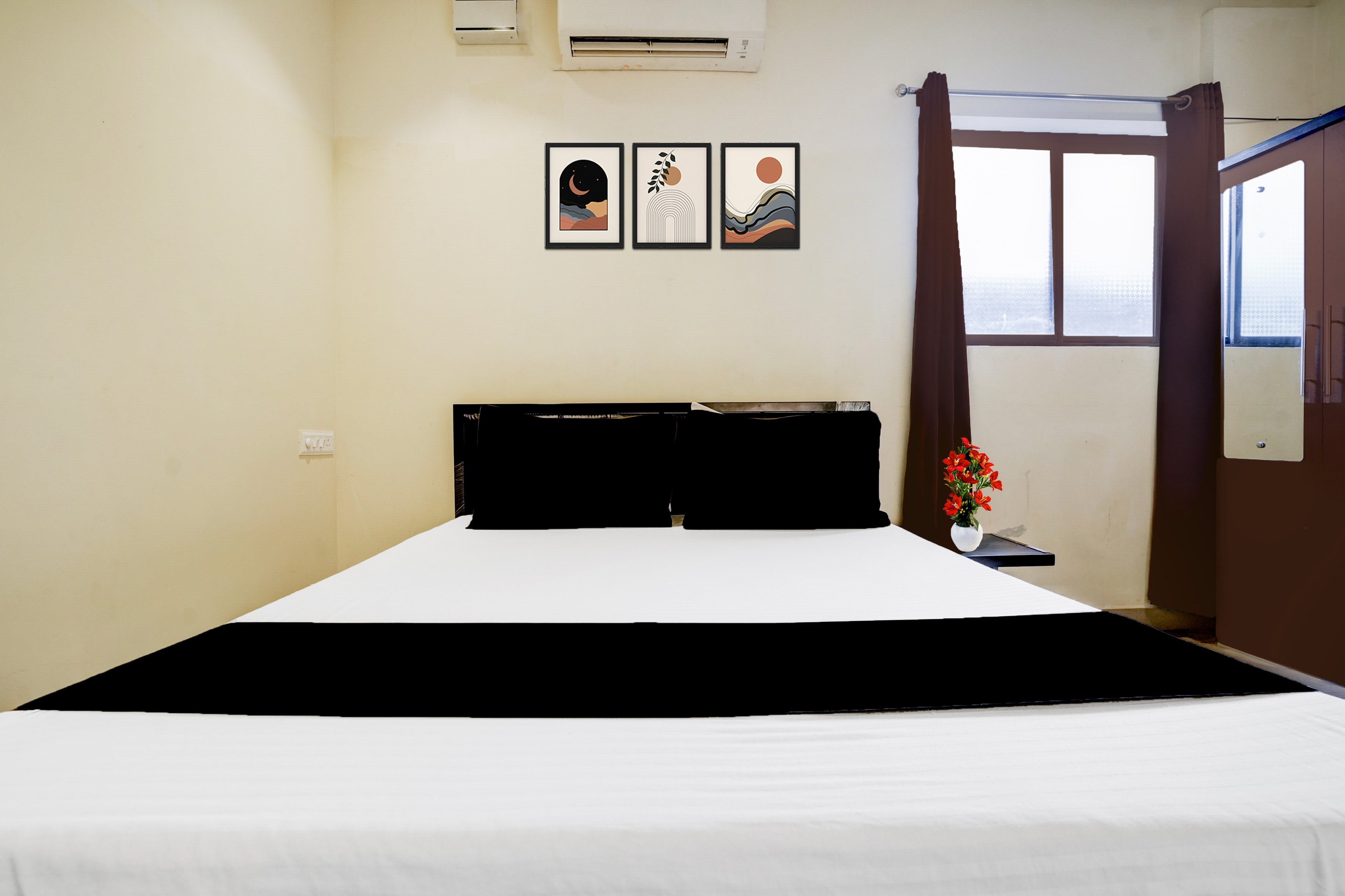 Collection O Baga Beach Formerly Symphony Homes - Tap to explore photos