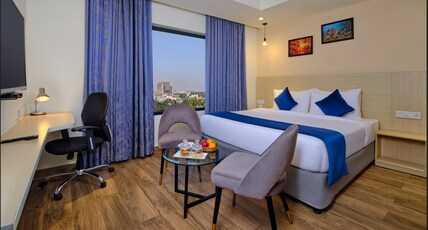 Essentia Premier Hotel Chennai OMR Room Type - DELUXE KING