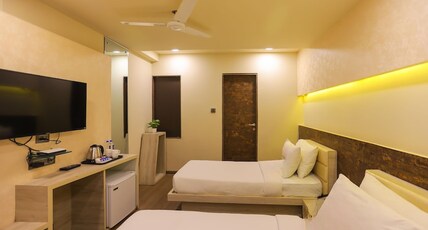 Hotel Sonash by Golden Treat Room Type - Deluxe Room